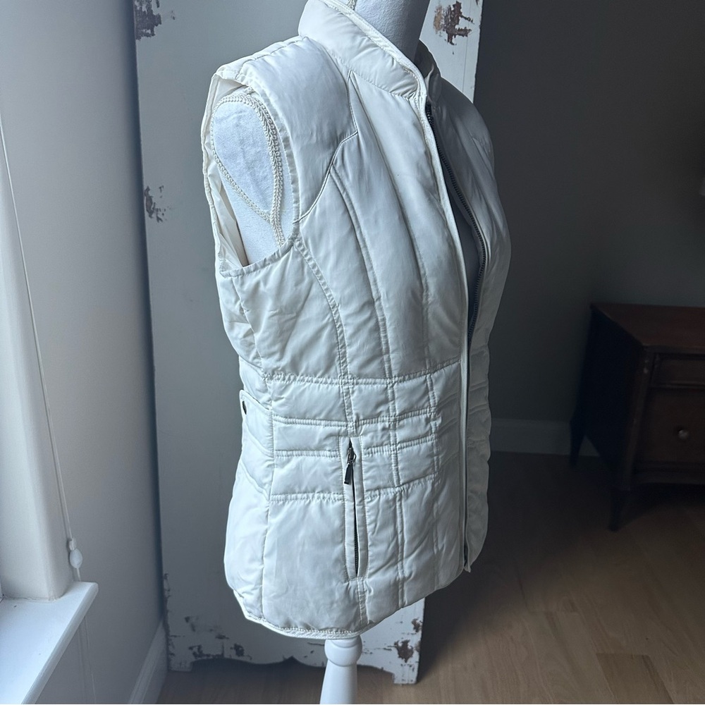 White Roper Vest - Picture 2 of 7